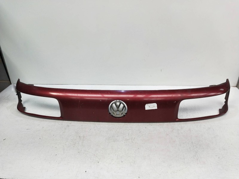Recambio de rejilla delantera para volkswagen passat berlina (312) 1.8 referencia OEM IAM   