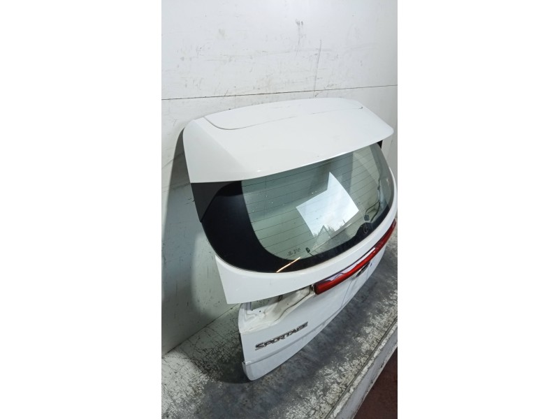 Recambio de porton trasero para kia sportage business 2wd referencia OEM IAM   