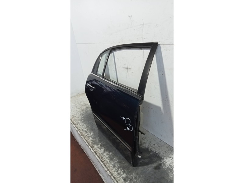 Recambio de puerta trasera derecha para kia opirus básico referencia OEM IAM   