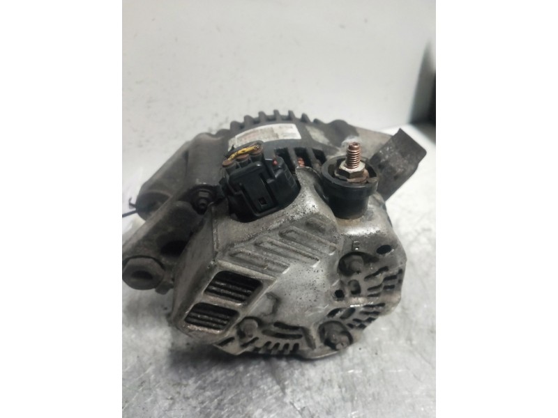 Recambio de alternador para toyota yaris (ncp1/nlp1/scp1) 1.3 t3 referencia OEM IAM 2706021010  