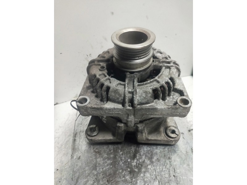 Recambio de alternador para opel zafira b 1.8 16v referencia OEM IAM 0124425020  