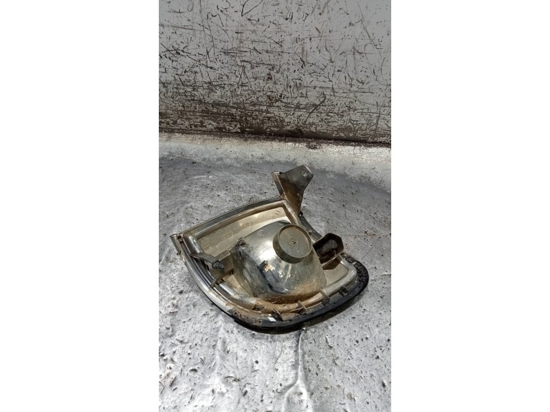 Recambio de piloto delantero derecho para nissan pathfinder (r50) 3.3 v6 referencia OEM IAM   