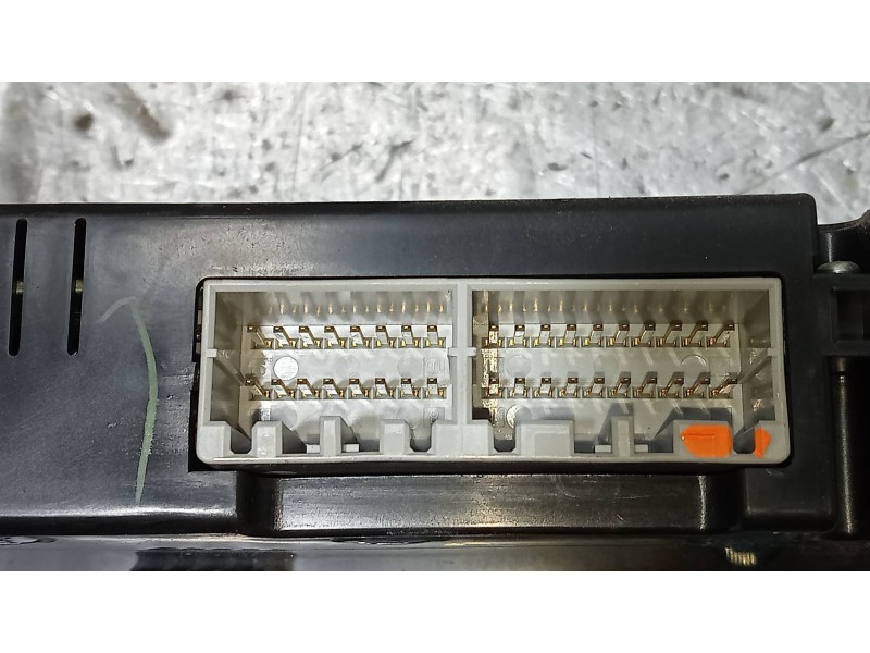 Recambio de mando calefaccion / aire acondicionado para nissan pathfinder (r50) 3.3 v6 referencia OEM IAM 275002W000 2U65034700 