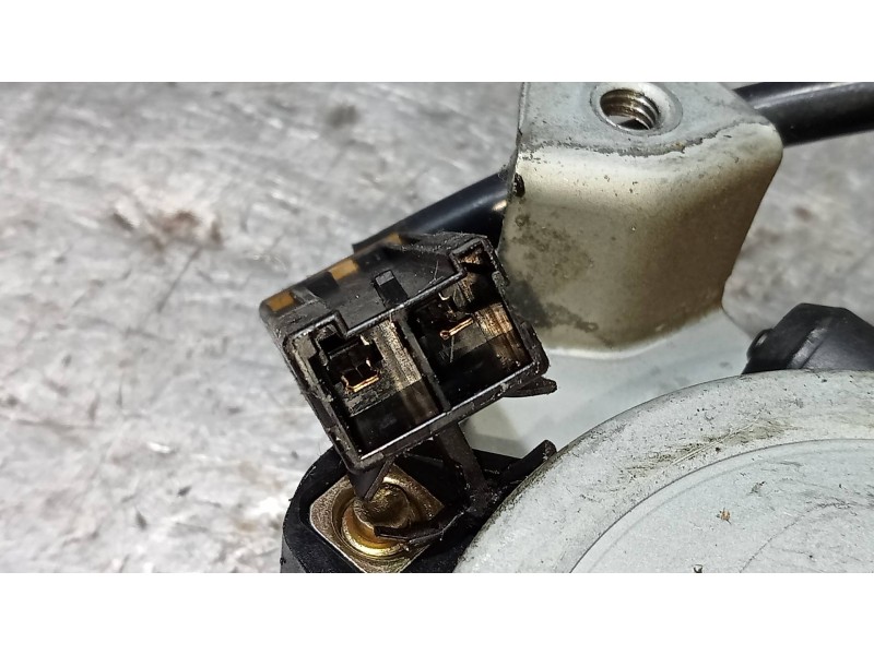 Recambio de elevalunas trasero derecho para nissan pathfinder (r50) 3.3 v6 referencia OEM IAM 827300W205  