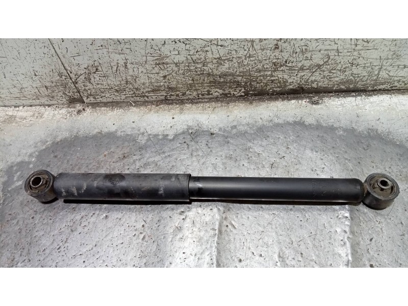 Recambio de amortiguador trasero izquierdo para nissan pathfinder (r50) 3.3 v6 referencia OEM IAM   