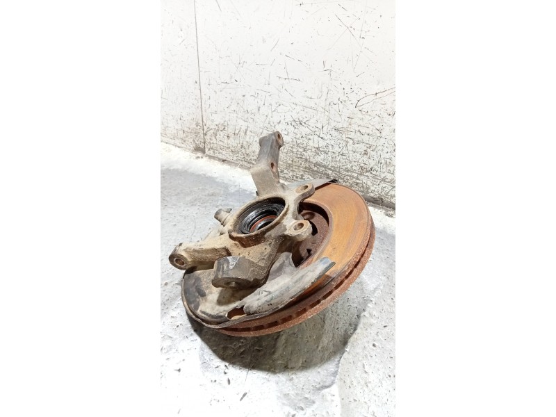 Recambio de mangueta delantera derecha para nissan pathfinder (r50) 3.3 v6 referencia OEM IAM   