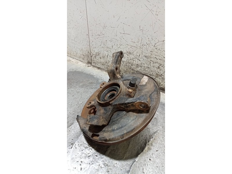 Recambio de mangueta delantera izquierda para nissan pathfinder (r50) 3.3 v6 referencia OEM IAM   