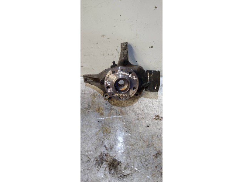 Recambio de mangueta delantera izquierda para renault laguna grandtour iii 2.0 dci referencia OEM IAM 4001500006R  