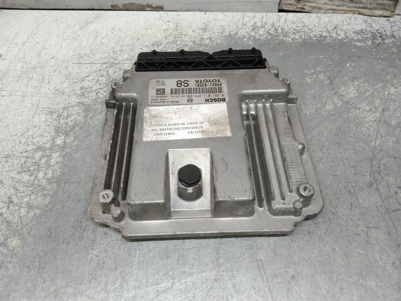 Recambio de centralita motor uce para toyota auris luna referencia OEM IAM 0281014846 8966102S81 