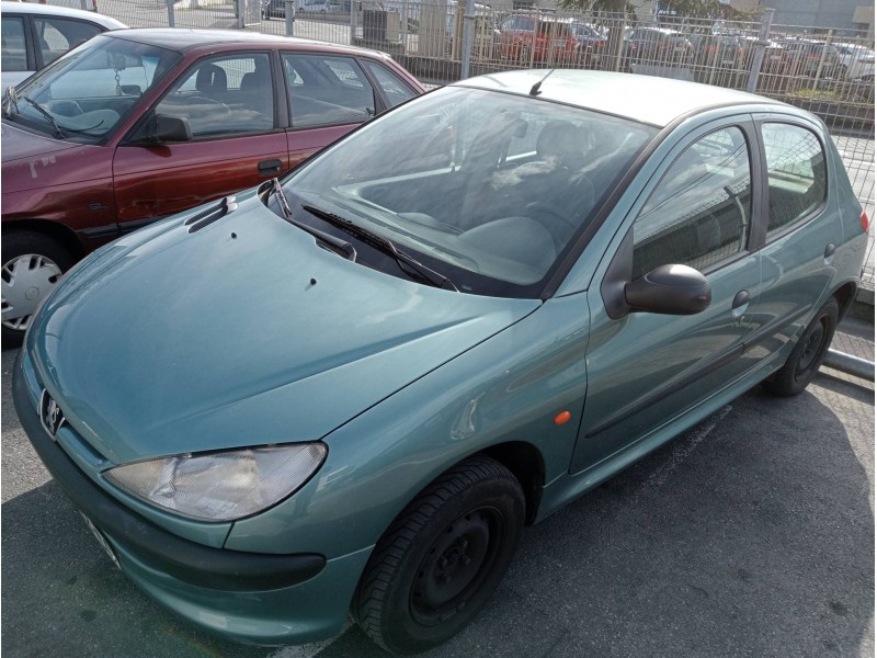 peugeot 206 berlina del año 1999