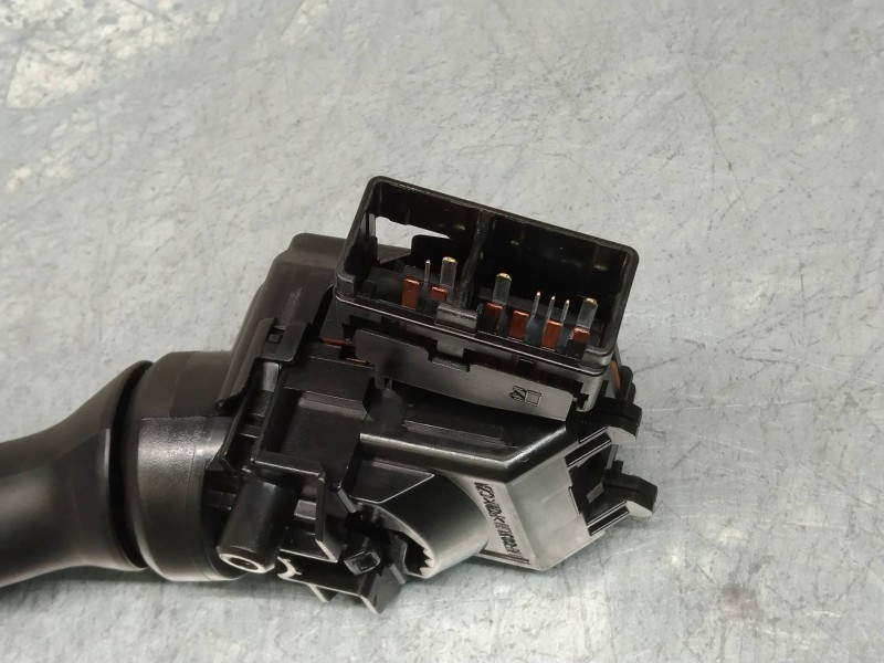 Recambio de mando limpia para toyota auris luna referencia OEM IAM 17F582  