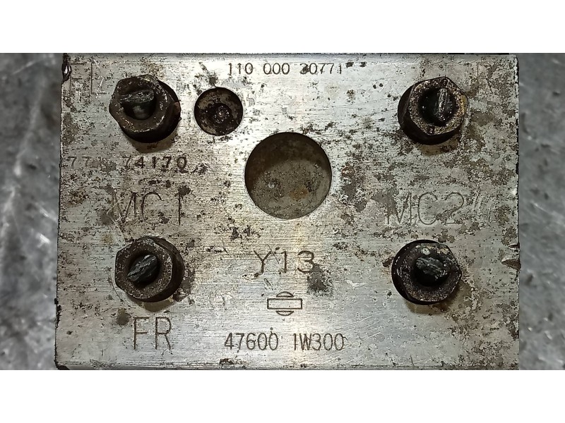 Recambio de abs para nissan pathfinder (r50) 3.3 v6 referencia OEM IAM 476001W300  