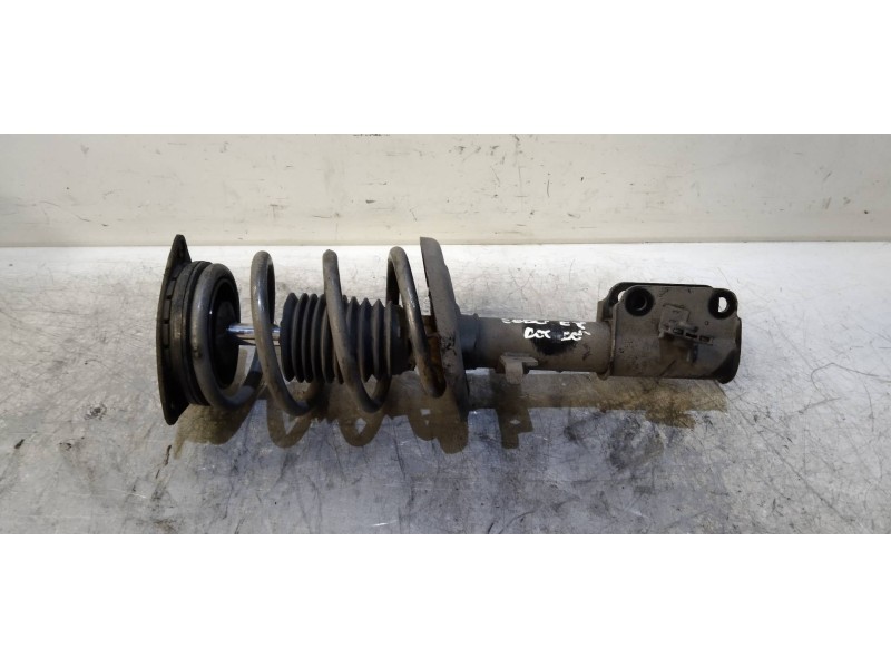 Recambio de amortiguador delantero derecho para renault laguna grandtour iii 2.0 dci referencia OEM IAM   