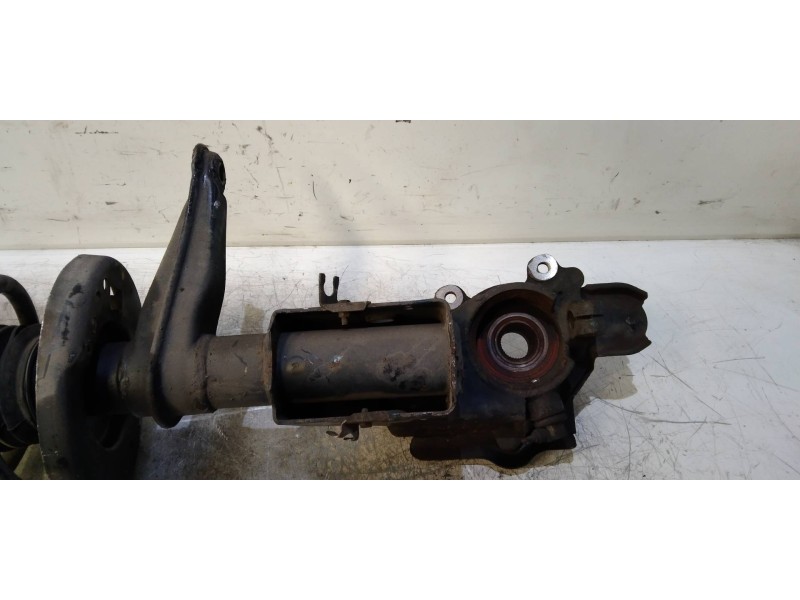 Recambio de mangueta delantera izquierda para audi 100 berlina (c4) básico referencia OEM IAM   