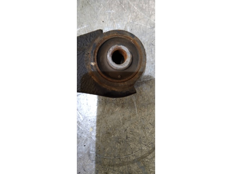 Recambio de brazo suspension inferior trasero derecho para kia carens (un) emotion referencia OEM IAM   