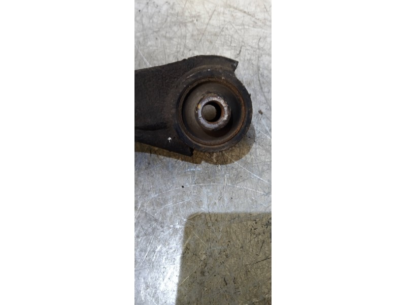 Recambio de brazo suspension inferior trasero derecho para kia carens (un) emotion referencia OEM IAM   