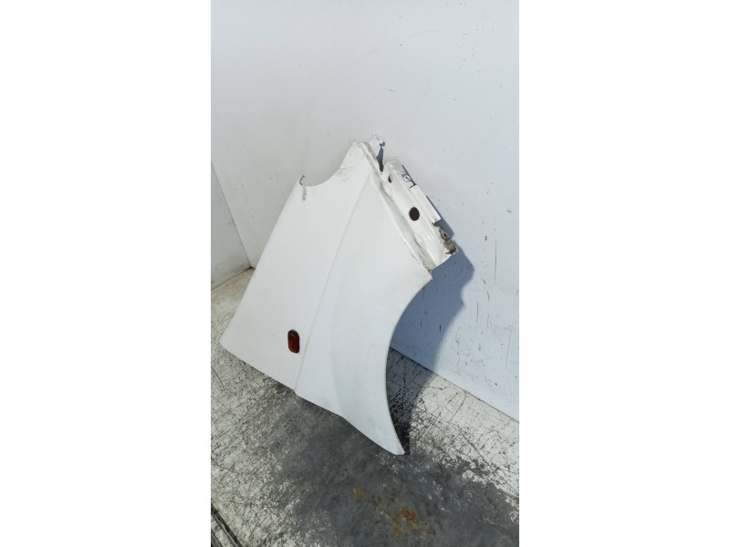 Recambio de aleta delantera derecha para nissan primastar (x83) avantour 7 asientos distancia entre ejes corta 2,84t referencia 