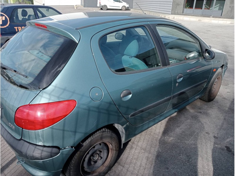 peugeot 206 berlina del año 1999