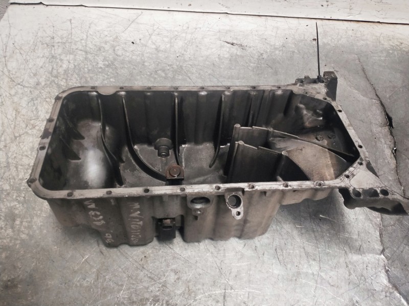 Recambio de carter para mercedes vito (w638) combi 112 cdi (638.194) referencia OEM IAM 6110140202  