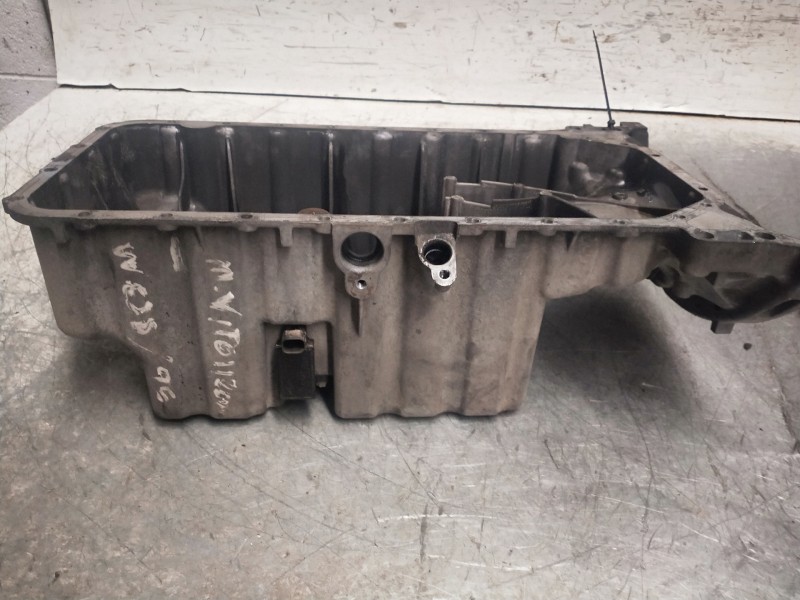 Recambio de carter para mercedes vito (w638) combi 112 cdi (638.194) referencia OEM IAM 6110140202  