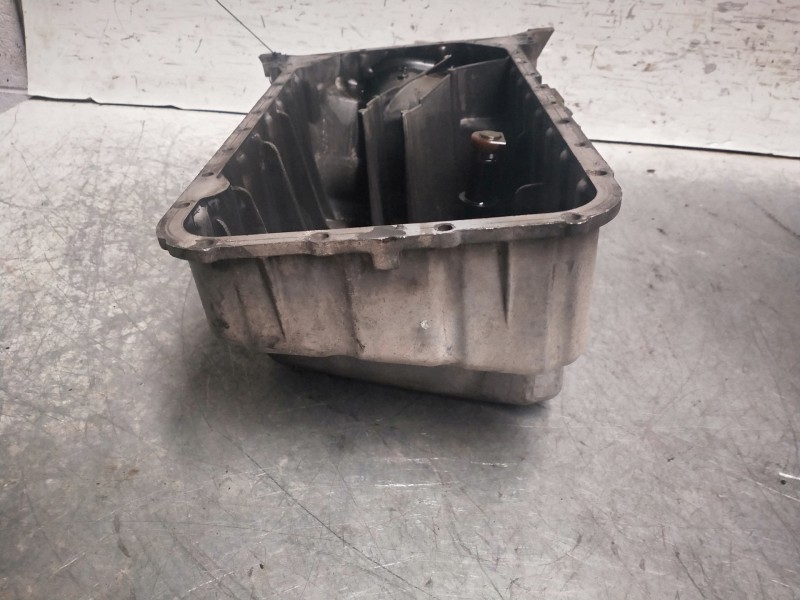 Recambio de carter para mercedes vito (w638) combi 112 cdi (638.194) referencia OEM IAM 6110140202  