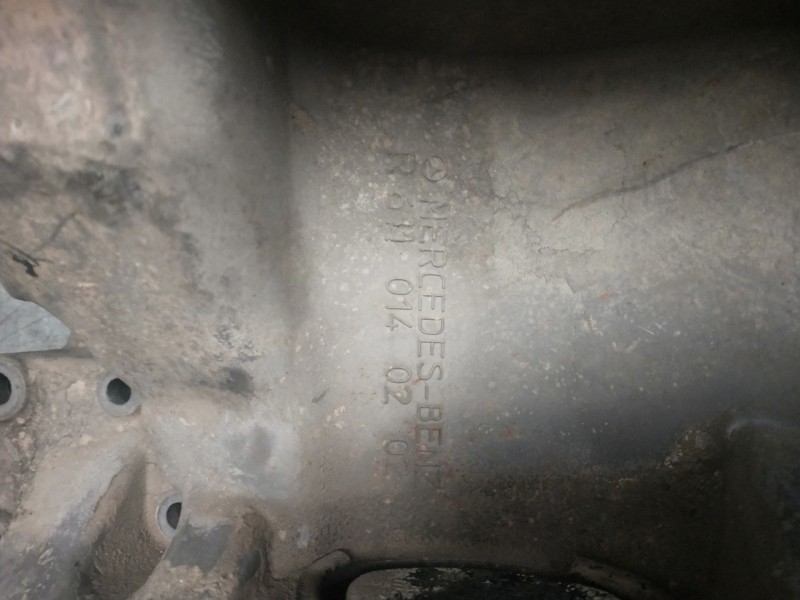 Recambio de carter para mercedes vito (w638) combi 112 cdi (638.194) referencia OEM IAM 6110140202  