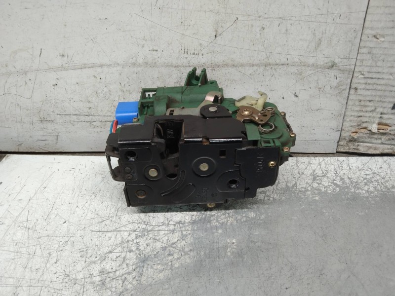 Recambio de cerradura puerta delantera derecha para seat ibiza (6l1) signo referencia OEM IAM 3B1837016BQ  3P