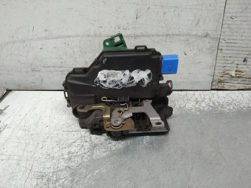 Recambio de cerradura puerta delantera derecha para seat ibiza (6l1) signo referencia OEM IAM 3B1837016BQ  3P