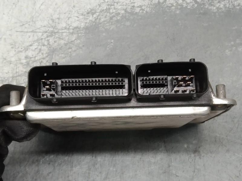Recambio de centralita motor uce para seat ibiza (6l1) signo referencia OEM IAM 0281011074 045906019BB EDC15P