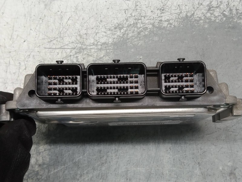 Recambio de centralita motor uce para citroen c4 berlina collection referencia OEM IAM 0281013331 9662213180 EDC16C34