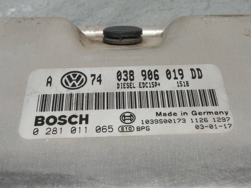 Recambio de centralita motor uce para volkswagen golf iv berlina (1j1) conceptline referencia OEM IAM 0281011065 038906019DD EDC