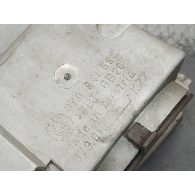 Recambio de faro antiniebla izquierdo para skoda fabia (6y2/6y3) 1.4 tdi cat (amf) referencia OEM IAM 6Y0941699  