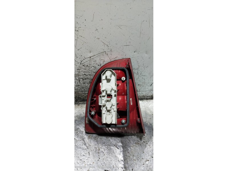 Recambio de piloto trasero derecho para skoda superb (3u4) 1.9 tdi referencia OEM IAM   