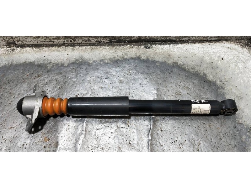 Recambio de amortiguador trasero derecho para volkswagen passat lim. (362) 2.0 tdi referencia OEM IAM 3C0512011FE 3C0513049CN 