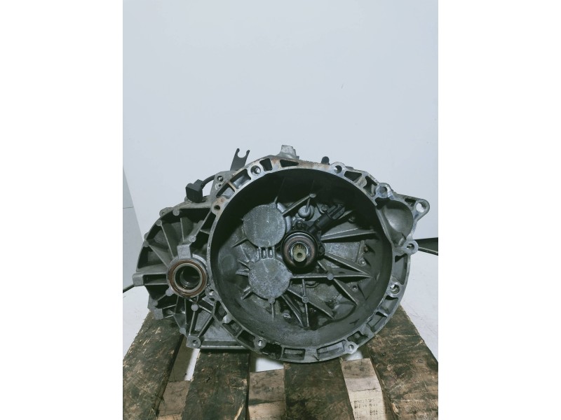 Recambio de caja cambios para ford kuga (cbv) trend referencia OEM IAM AV4R7002AA T1GA1 090410 134135 