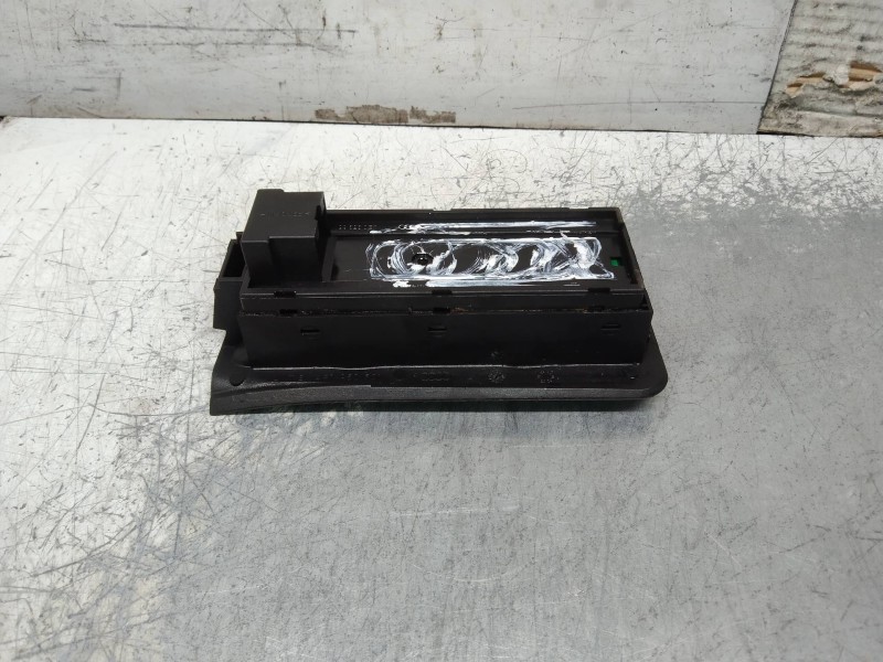 Recambio de mando elevalunas delantero izquierdo para audi a6 berlina (4b2) 2.5 tdi referencia OEM IAM 4B0959851  