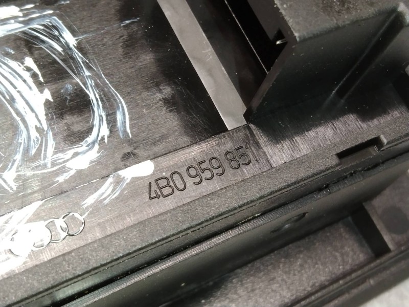 Recambio de mando elevalunas delantero izquierdo para audi a6 berlina (4b2) 2.5 tdi referencia OEM IAM 4B0959851  