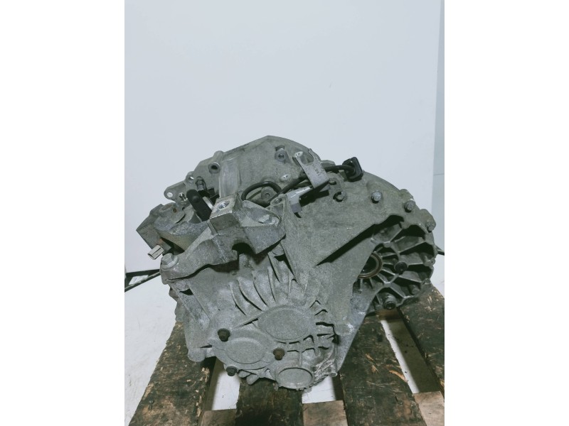 Recambio de caja cambios para ford kuga (cbv) trend referencia OEM IAM AV4R7002AA T1GA1 090410 134135 