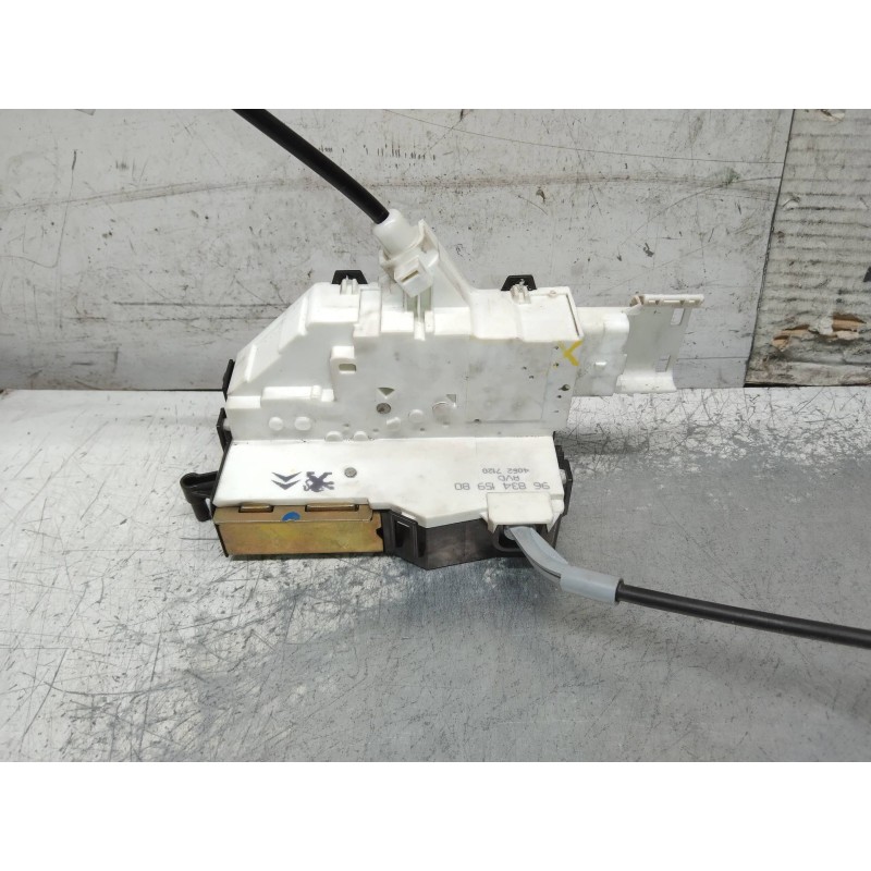 Recambio de motor cierre centralizado delantero derecho para citroen c4 berlina collection referencia OEM IAM 9683415980  5P