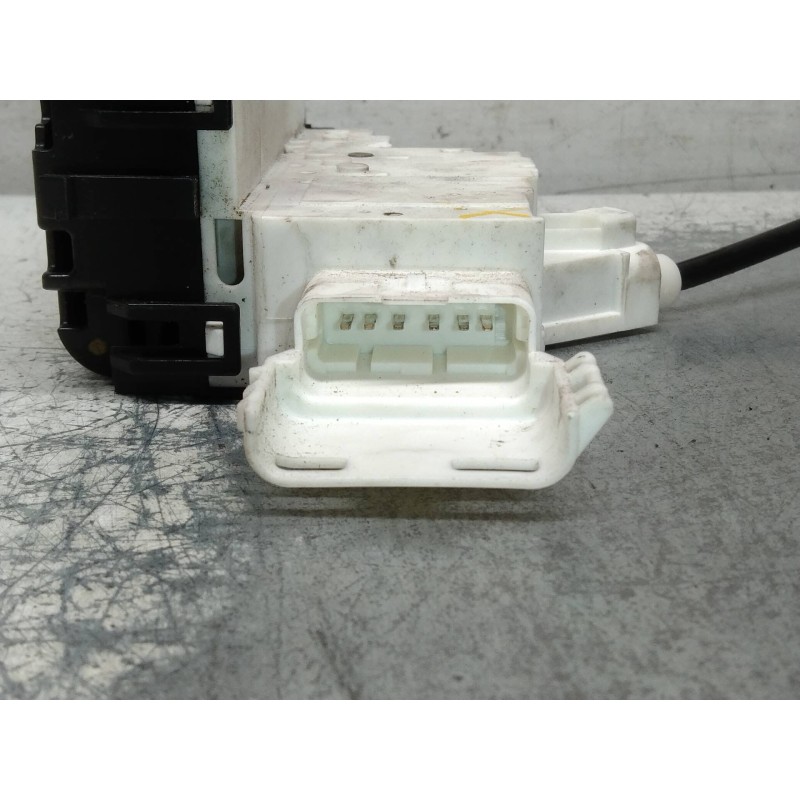 Recambio de motor cierre centralizado delantero derecho para citroen c4 berlina collection referencia OEM IAM 9683415980  5P
