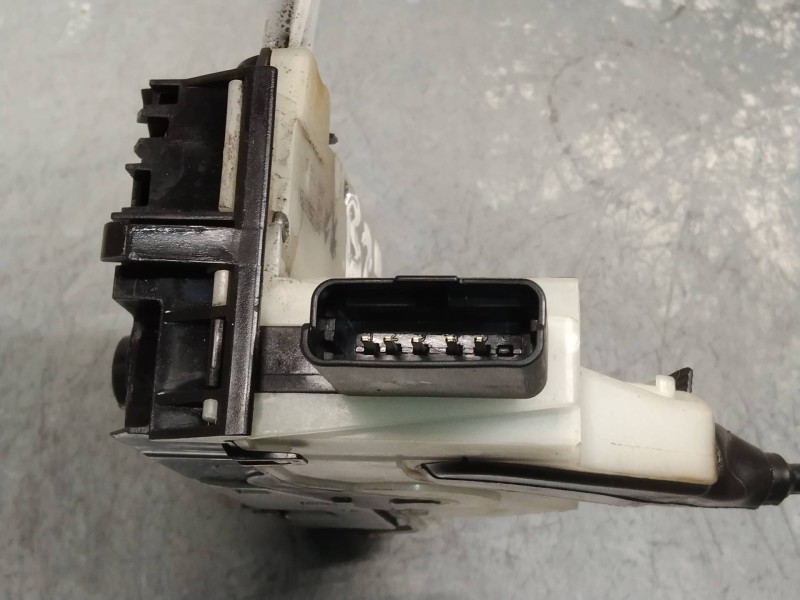 Recambio de motor cierre centralizado delantero derecho para peugeot 208 referencia OEM IAM 9812500780  5P