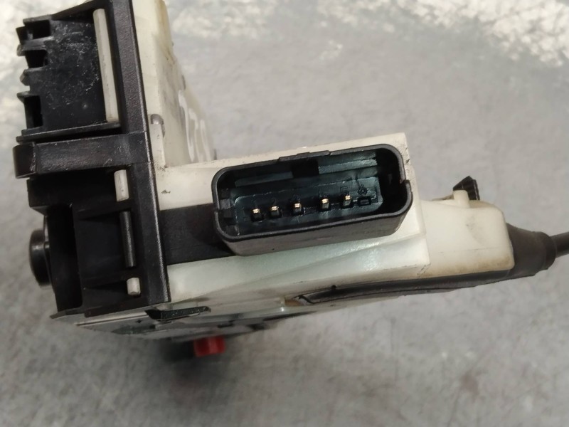 Recambio de motor cierre centralizado trasero derecho para peugeot 208 referencia OEM IAM 9812501180  5P Recambio de motor cierre centralizado trasero derecho para peugeot 208 referencia OEM IAM 9812501180  5P