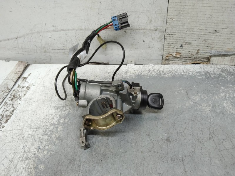 Recambio de conmutador de arranque para kia shuma 1.5 ls berlina portón referencia OEM IAM 47361A  