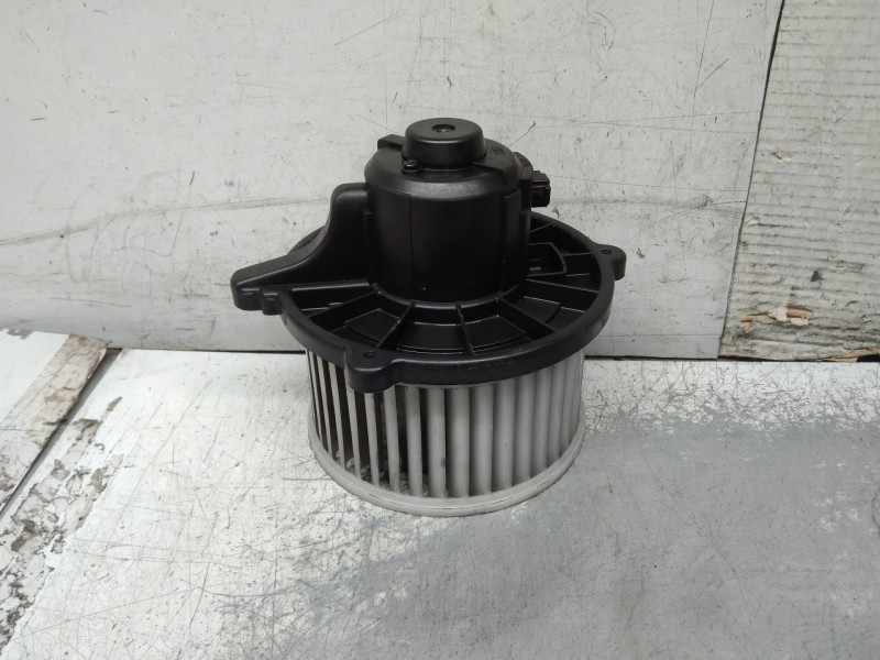 Recambio de motor calefaccion para kia shuma 1.5 ls berlina portón referencia OEM IAM   