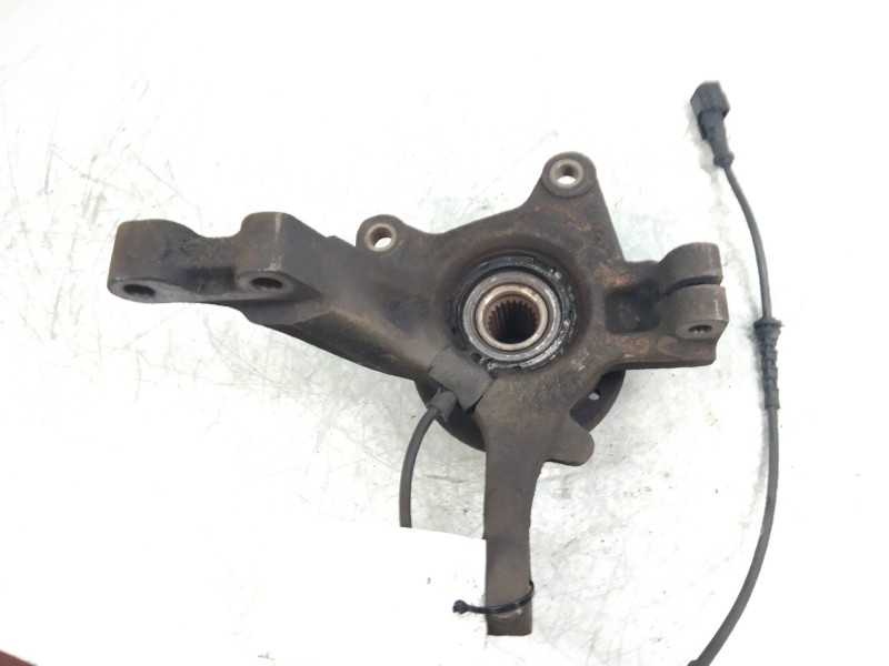 Recambio de mangueta delantera izquierda para dacia logan express ambiance referencia OEM IAM   