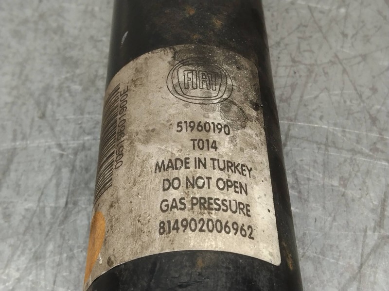 Recambio de amortiguador trasero derecho para opel combo d expression l1h1 referencia OEM IAM 51960190  