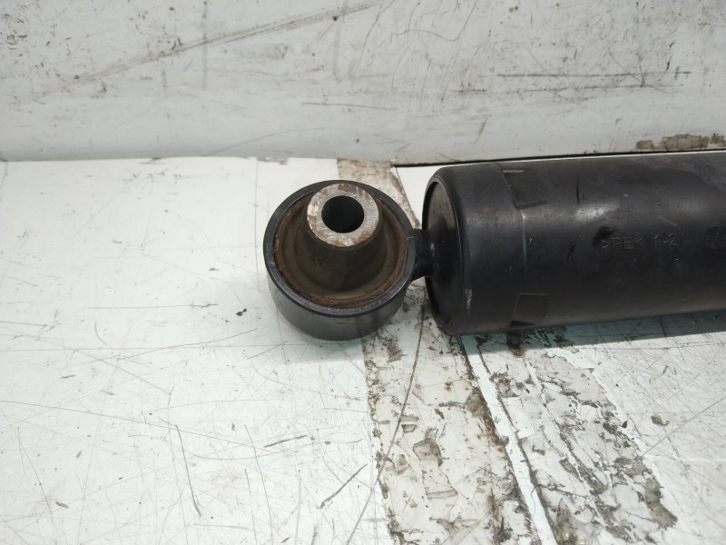 Recambio de amortiguador trasero izquierdo para opel combo d expression l1h1 referencia OEM IAM 51960190  