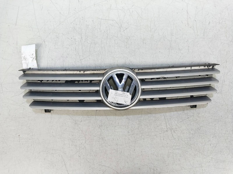Recambio de rejilla delantera para volkswagen polo berlina (6n2) trendline referencia OEM IAM   