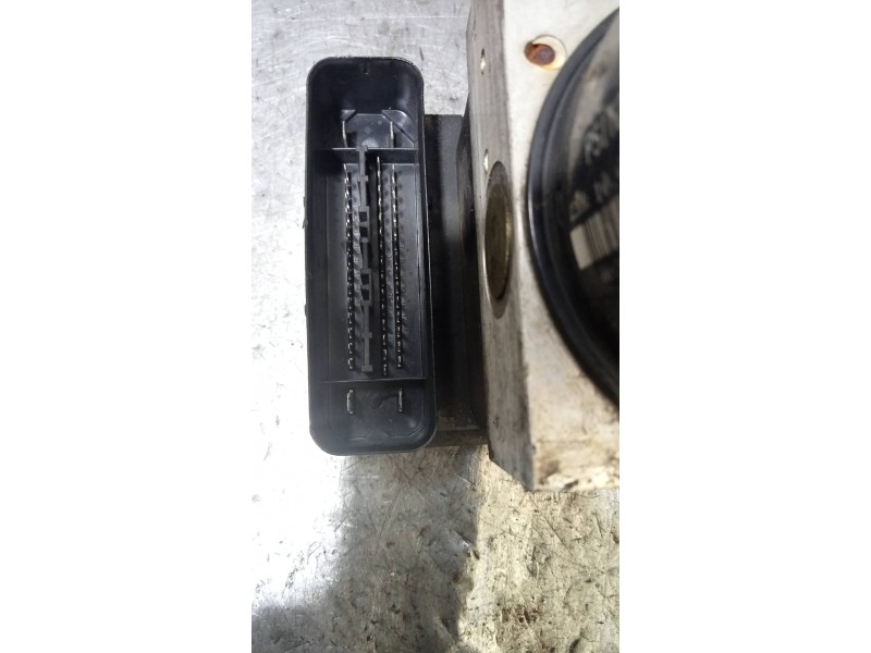 Recambio de abs para ford focus berlina (cap) ambiente (d) referencia OEM IAM 10092501103  