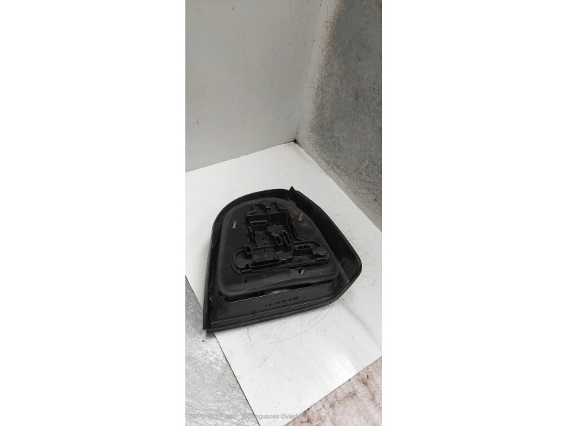 Recambio de piloto trasero izquierdo para volkswagen golf iii berlina (1h1) gt special referencia OEM IAM   